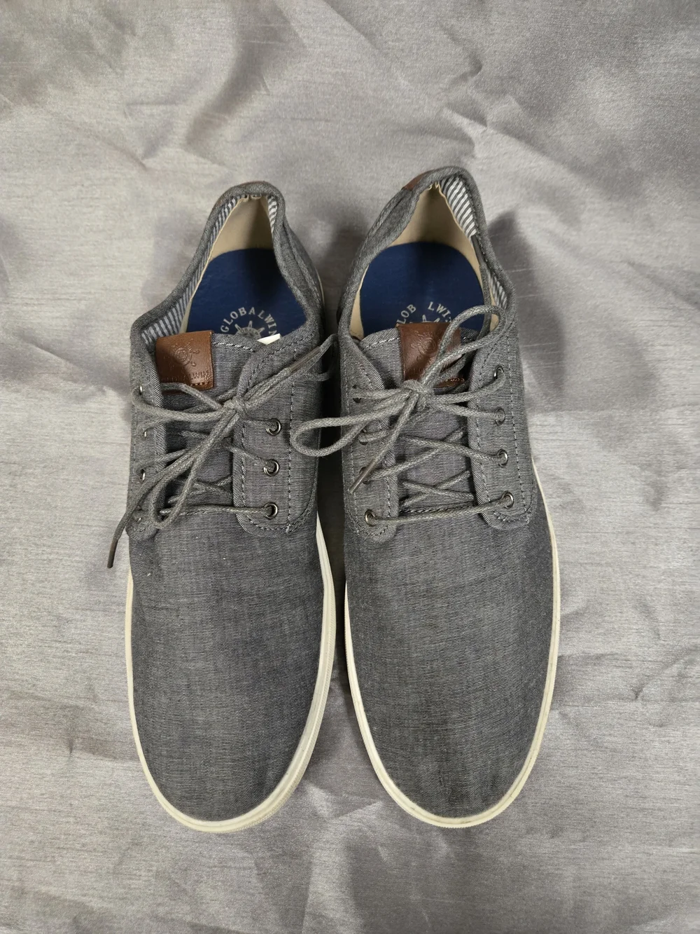 Men's Casual Lace-Up Canvas Sneakers in Gray
